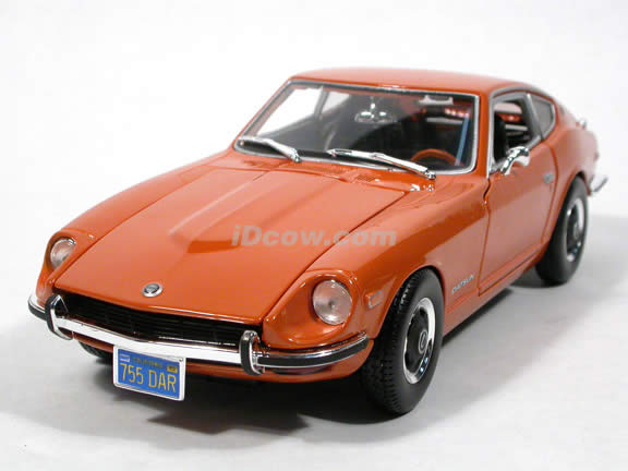 1971 Datsun 240Z diecast model car 1:18 scale die cast by Maisto - Orange
