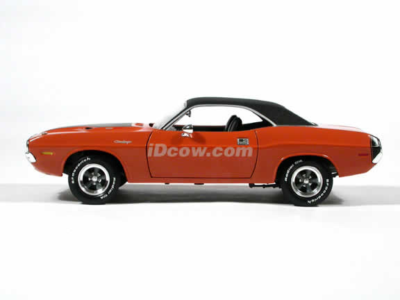 1970 Dodge Challenger diecast model car 