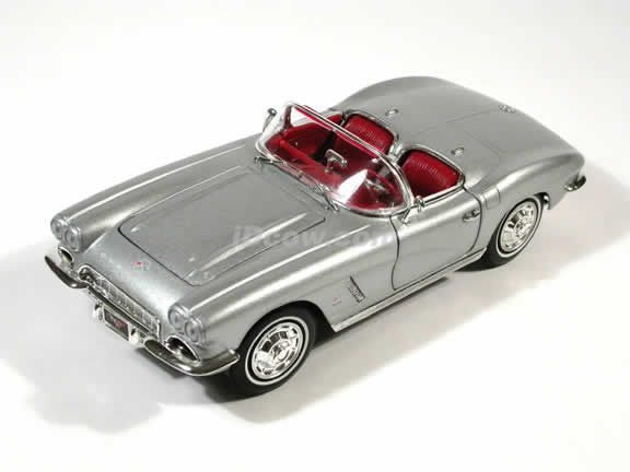 1962 Corvette model die cast car 1:18 diecast by Ertl - Silver