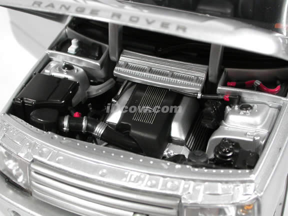 2003 Land Rover Range Rover diecast model car 1:18 scale die cast by Grandes Marques ERTL - Silver RHD