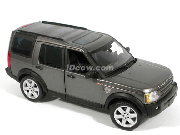 2005 Land Rover LR3 diecast model SUV 1:18 scale die cast by Ertl - Dark Grey