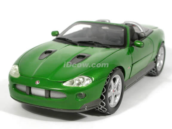 2002 Jaguar XKR diecast model car 1:18 scale Roadster James Bond Die Another Day by Ertl - Green