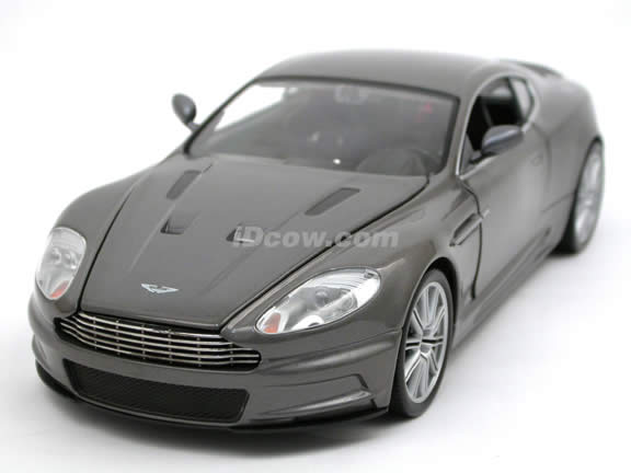 2006 Aston Martin DBS James Bond Casino Royale diecast model car 1:18 scale die cast by Ertl - 33858