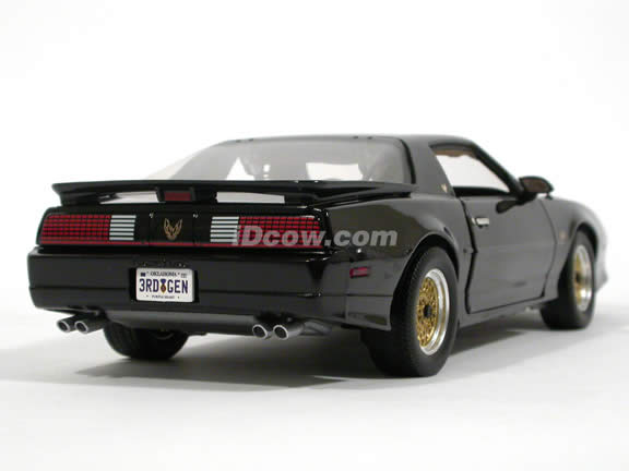 1989 Pontiac Trans Am diecast model car 1:18 scale die cast by GreenLight Collectibles - Black