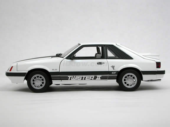 1985 Ford Mustang GT diecast model car 1:18 scale die cast by GMP - White 8070