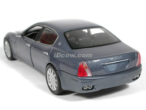 2005 Maserati Quattroporte diecast model car 1:18 scale die cast by Hot Wheels - Blue Silver