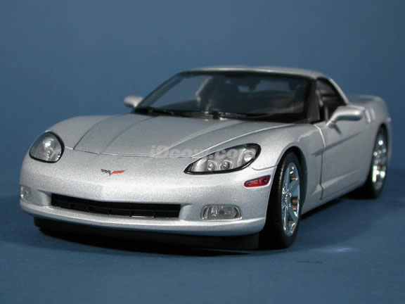 2005 Chevrolet C6 Corvette diecast model car 1:18 scale die cast by Hot Wheels - Silver