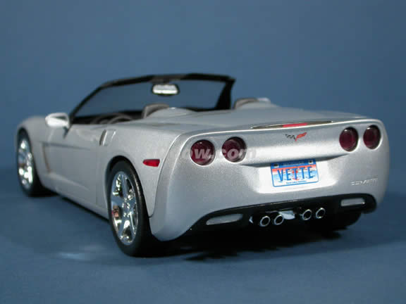 2005 Chevrolet C6 Corvette Convertible diecast model car 1:18 scale die cast by Hot Wheels - Silver
