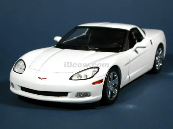 2005 Chevrolet C6 Corvette diecast model car 1:18 scale die cast by Hot Wheels - White Limited Edition