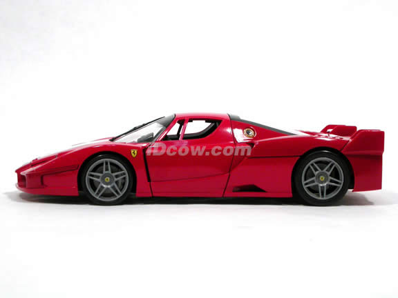 2006 Ferrari FXX Enzo diecast model car 1:18 scale die cast by Hot Wheels - Red J2854