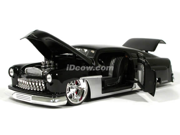 1951 Mercury diecast model car 1:18 scale die cast by Jada Toys - Black