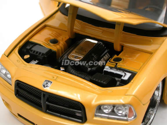 2006 Dodge Charger R/T diecast model car 1:18 scale die cast by Jada Toys Bigtime Muscle - Metallic Yellow