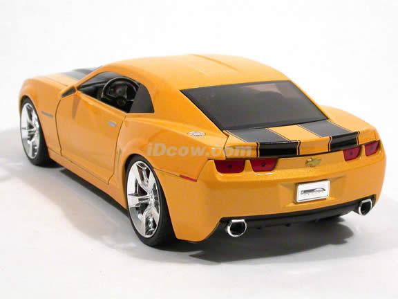 2006 Chevy Camaro Concept diecast model car 1:18 scale die cast by Jada Toys - Bumble Bee Yellow 91781