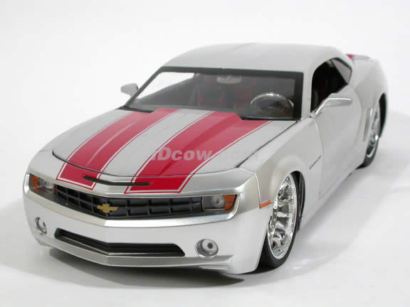 2006 Chevy Camaro Concept diecast model car 1:18 scale die cast by Jada Toys - Big Time Muscle Silver 91080
