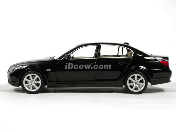 2003 BMW 530i diecast model car 1:18 scale die cast from Jadi - Black