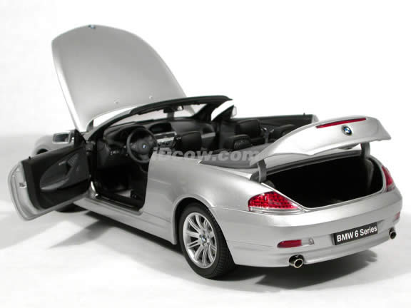 2004 BMW 645Ci Cabriolet diecast model car 1:18 scale die cast from Kyosho - Silver