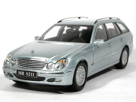 2004 Mercedes Benz E-Class Wagon diecast model car 1:18 scale die cast from Kyosho - Silver