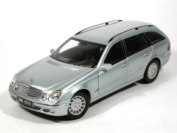 2004 Mercedes Benz E-Class Wagon diecast model car 1:18 scale die cast from Kyosho - Silver