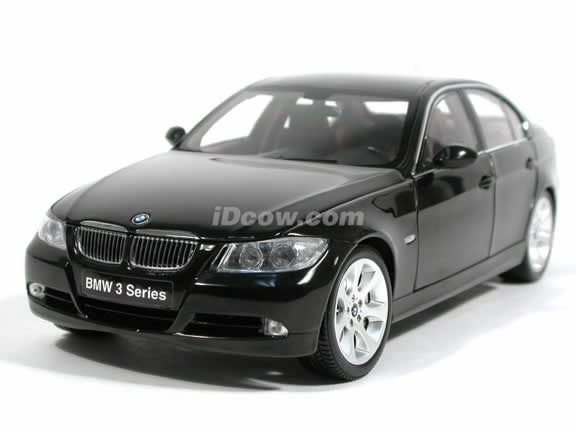 2005 BMW 330i diecast model car 1:18 scale die cast from Kyosho - Black 08731bk