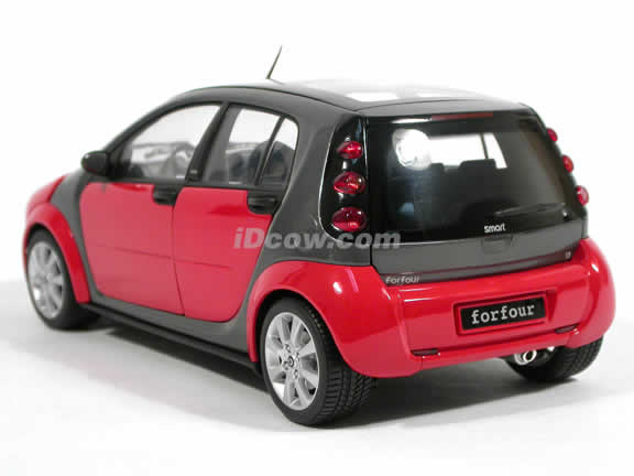 2006 Smart Forfour diecast model car 1:18 scale die cast from Kyosho - Red 09105R