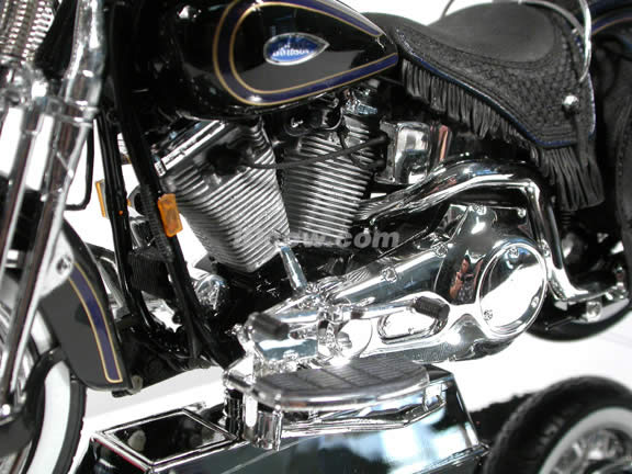 Harley Davidson Heritage Springer FLSTS Model Diecast Motorcycle 1:10 die cast by Maisto - Black with Blue Trim