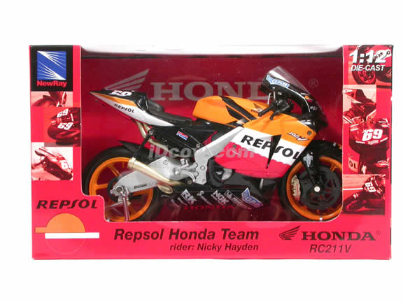 2006 Honda RC211V #69 Repsol Honda Team Nicky Hayden Diecast Motorcycle Model 1:12 scale die cast from NewRay - Orange Black 42307