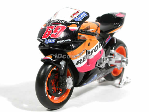 2003 Honda RC211V #69 Repsol Honda Team Nicky Hayden Diecast Motorcycle Model 1:18 scale die cast from Maisto - Orange Black 31541