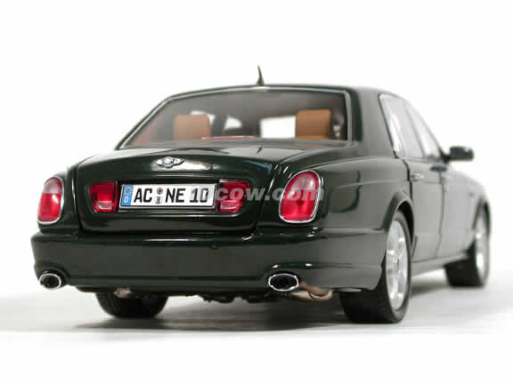 2002 Bentley Arnage T diecast model car 1:18 scale die cast from Minichamps - British Green 139070