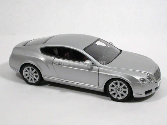 2005 Bentley Continental GT diecast model car 1:18 scale from Minichamps - Silver 073418