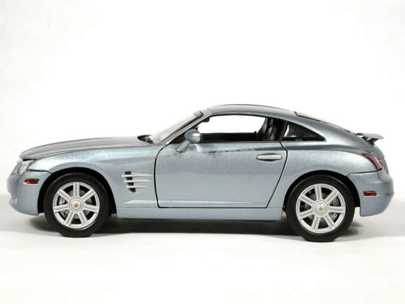 2004 Chrysler Crossfire diecast model car 1:18 scale die cast by Motor Max - Silver Blue