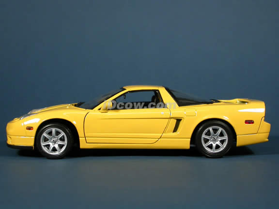 2002 Acura NSX diecast model car 1:18 scale die cast by Motor Max - Yellow