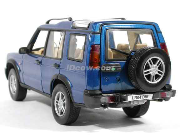 2004 Land Rover Discovery diecast model SUV 1:18 scale die cast by Motor Max - Blue