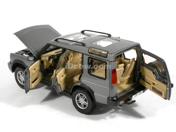 2004 Land Rover Discovery diecast model SUV 1:18 scale die cast by Motor Max - Dark Grey