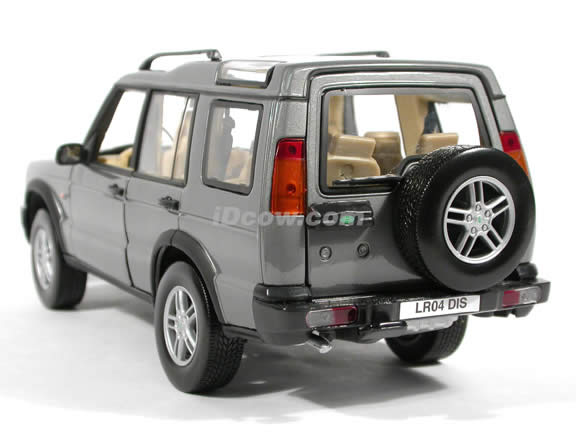 2004 Land Rover Discovery diecast model SUV 1:18 scale die cast by Motor Max - Dark Grey