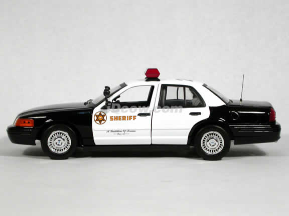 2003 Ford Crown Victoria Los Angeles County Sheriff Police Car diecast model car 1:18 scale die cast by Motor Max - 73502