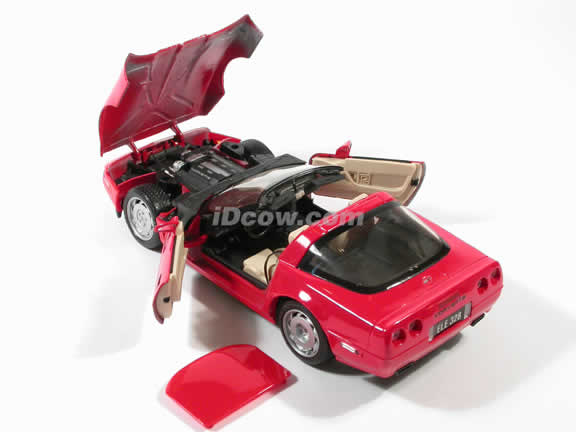 1996 Corvette diecast model car 1:18 scale die cast by Maisto - Red