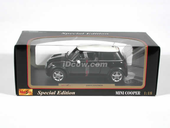 2001 Mini Cooper diecast car model 1:18 scale die cast by Maisto - Black