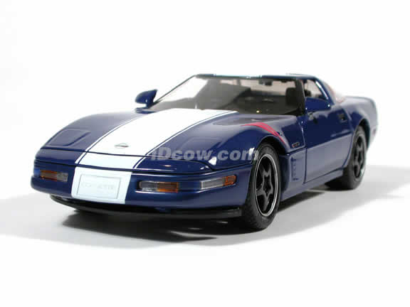1996 Chevrolet Corvette Grand Sport Coupe diecast model car 1:18 scale die cast by Maisto - Blue