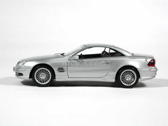 2003 Mercedes Benz SL 55 AMG diecast model car 1:18 scale die cast by Maisto - Silver