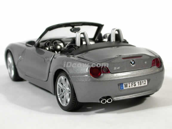 2003 BMW Z4 diecast model car 1:18 scale die cast by Maisto - Charcoal Grey