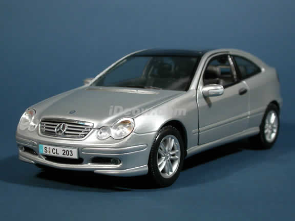 2002 Mercedes Benz C class C230K Sportcoupe Diecast model car 1:18 scale die cast by Maisto - Silver
