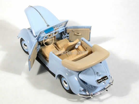 1951 Volkswagen Cabriolet diecast model car 1:18 scale die cast by Maisto - Baby Blue