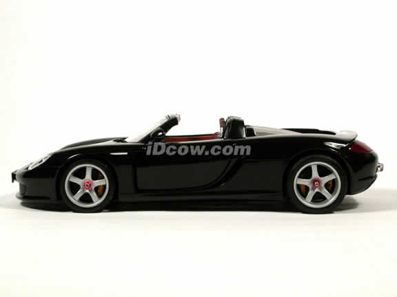2004 Porsche Carrera GT diecast model car 1:18 scale die cast by Maisto - Black (Production Model)