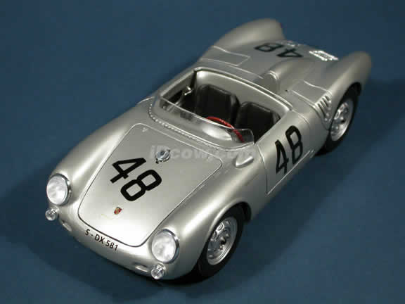 1958 Porsche 550 A Spyder #48 diecast model car 1:18 scale die cast by Maisto