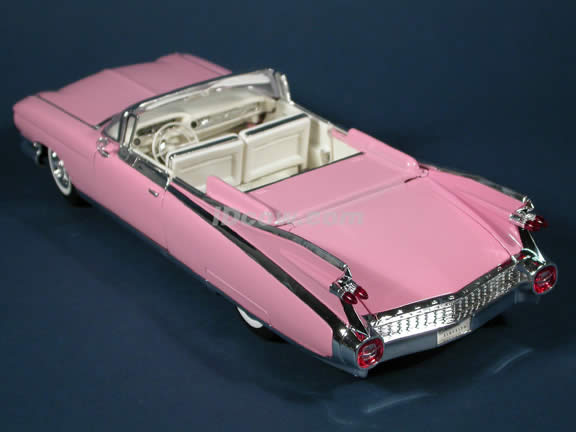 1959 Cadillac Eldorado Biarritz diecast model car 1:18 scale die cast by Maisto - Pink