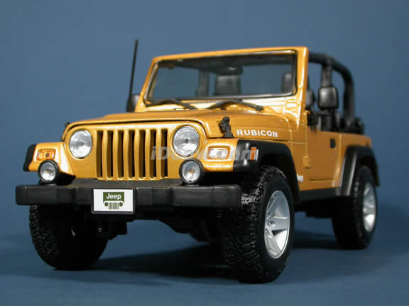 2004 Jeep Wrangler Rubicon diecast model car 1:18 scale die cast by Maisto - Gold