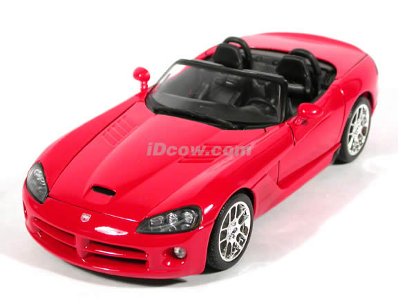 2003 Dodge Viper diecast model car 1:18 scale die cast by Maisto - Red
