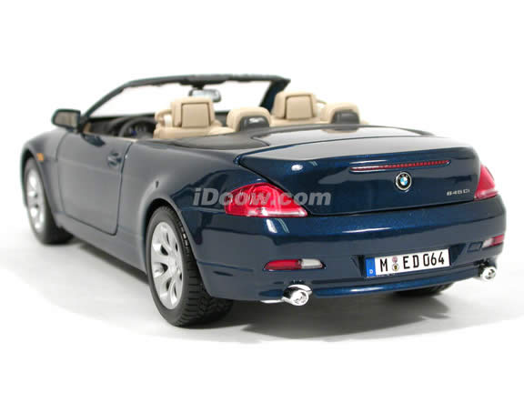 2005 BMW 645 Ci Cabrio diecast model car 1:18 scale die cast by Maisto - Metallic Blue