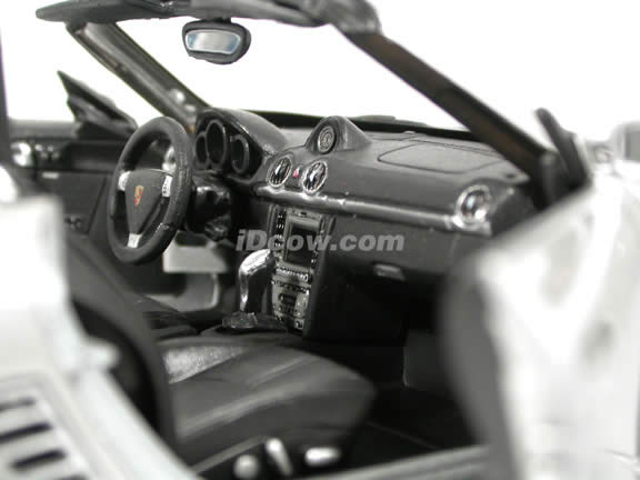 2005 Porsche Boxster diecast model car 1:18 scale die cast by Maisto - Silver