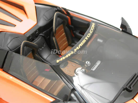 2005 Lamborghini Murcielago Roadster diecast model car 1:18 scale die cast by Maisto Playerz - Orange 31060